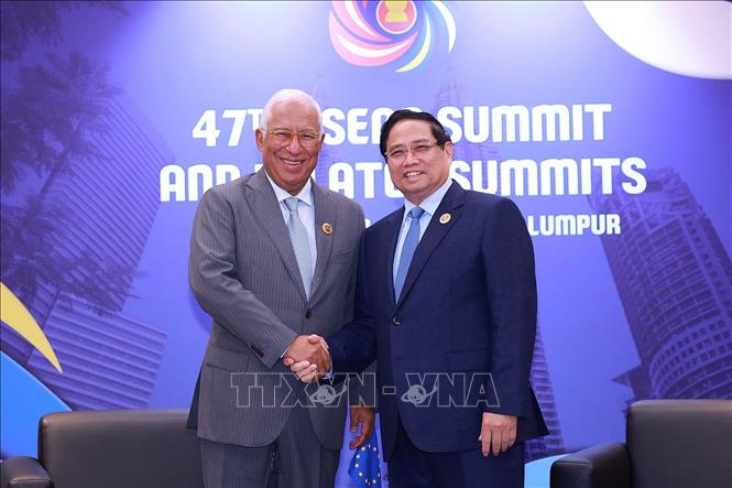 Thủ tướng Phạm Minh Chính gặp Chủ tịch Hội đồng châu Âu Antonio Costa